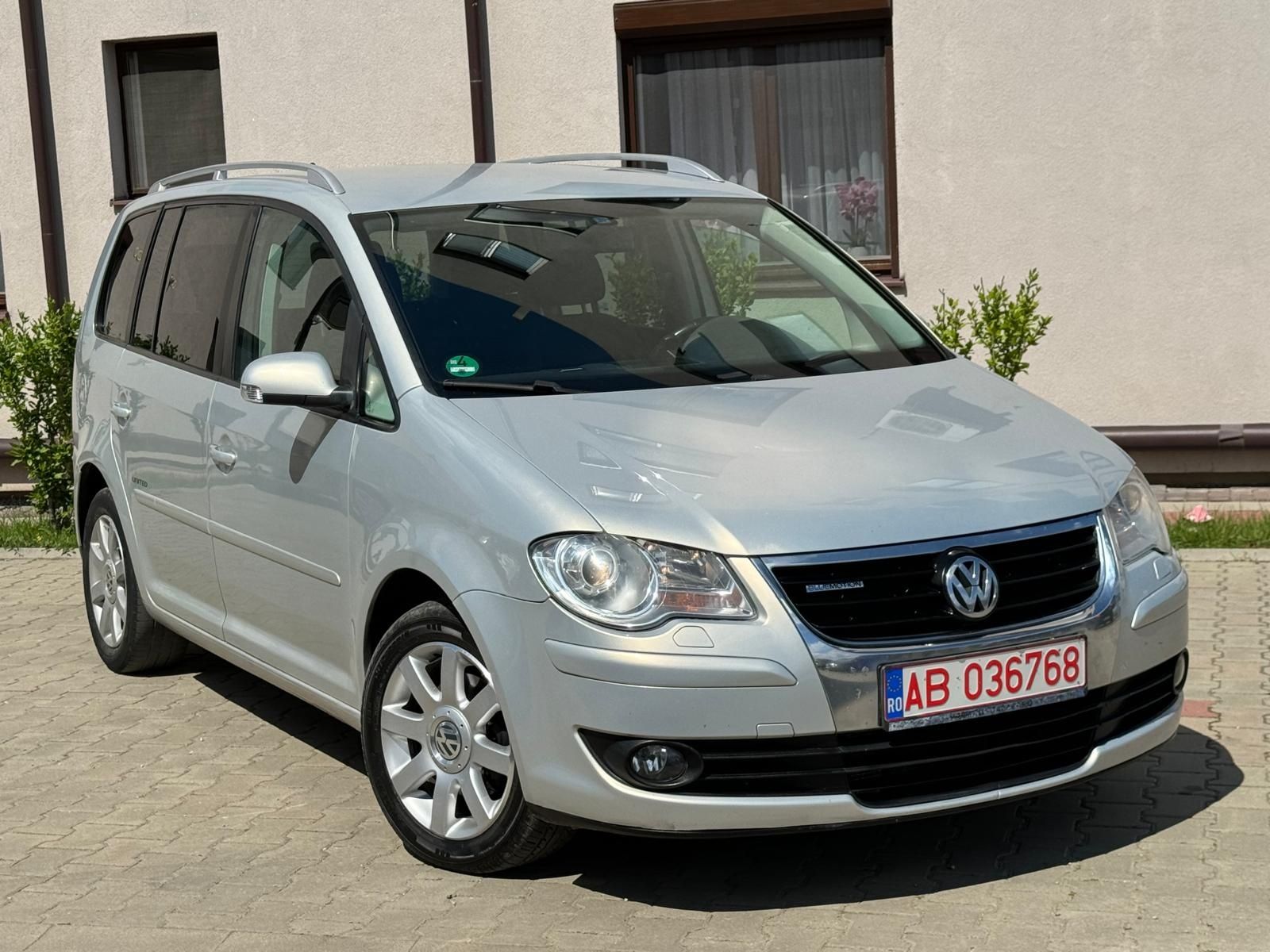 Vw Touran BlueMotion " United " 7 Locuri 2010