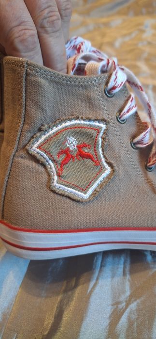 Bascheti fete Country Maddox,noi,40 lei