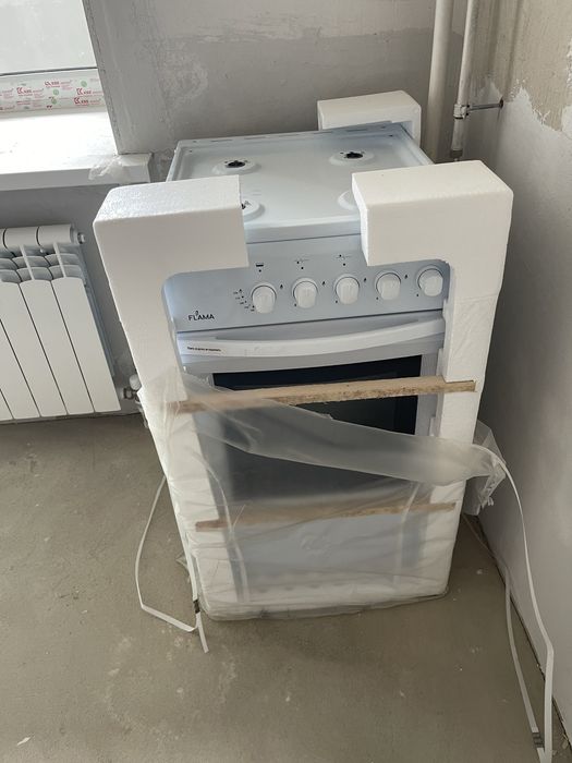 Продам газовую плиту