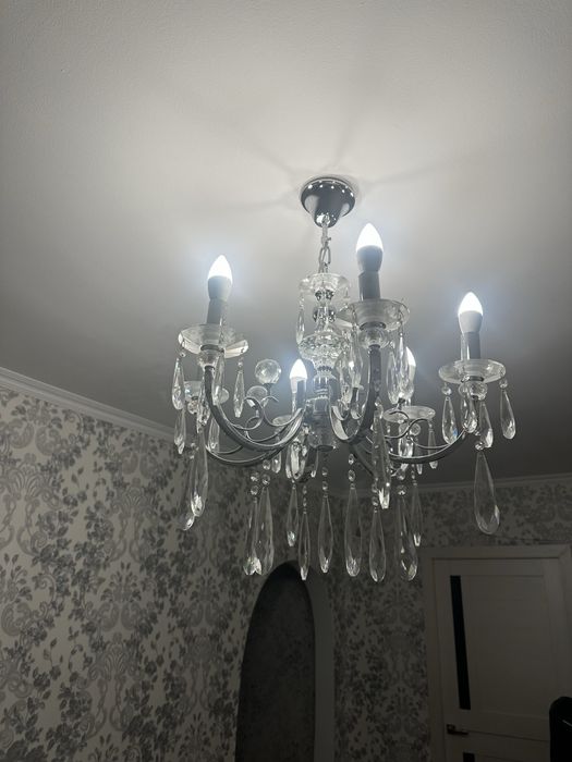 Люстра для гостевой комнаты