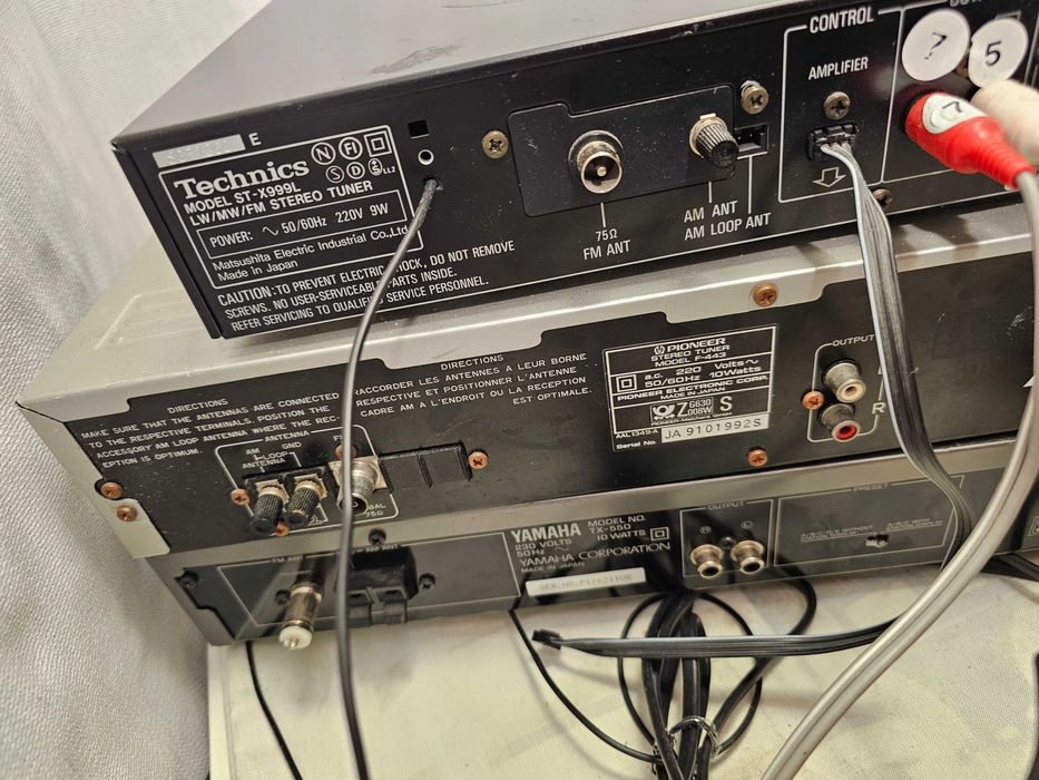 Tuner Technics ST-X999L Pioneer F-443 Yamaha TX-550