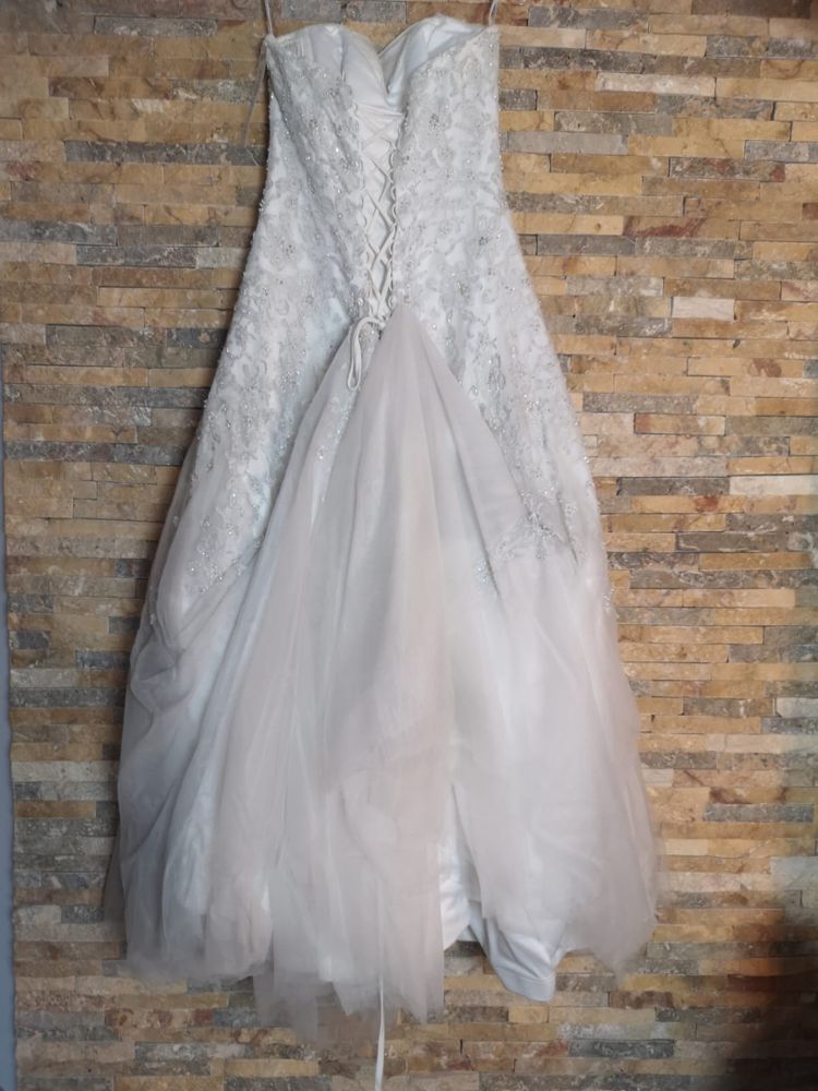 Vand rochie de mireasa Sophia Tolli marime M(10), fara bretele, A-line