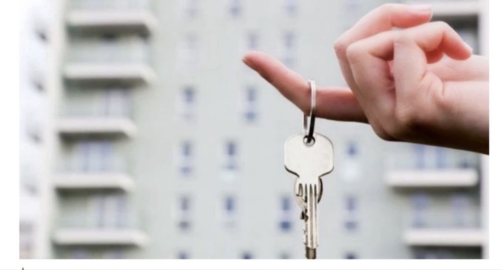 Продам 3 комнатную кв. улучшеной планировки .