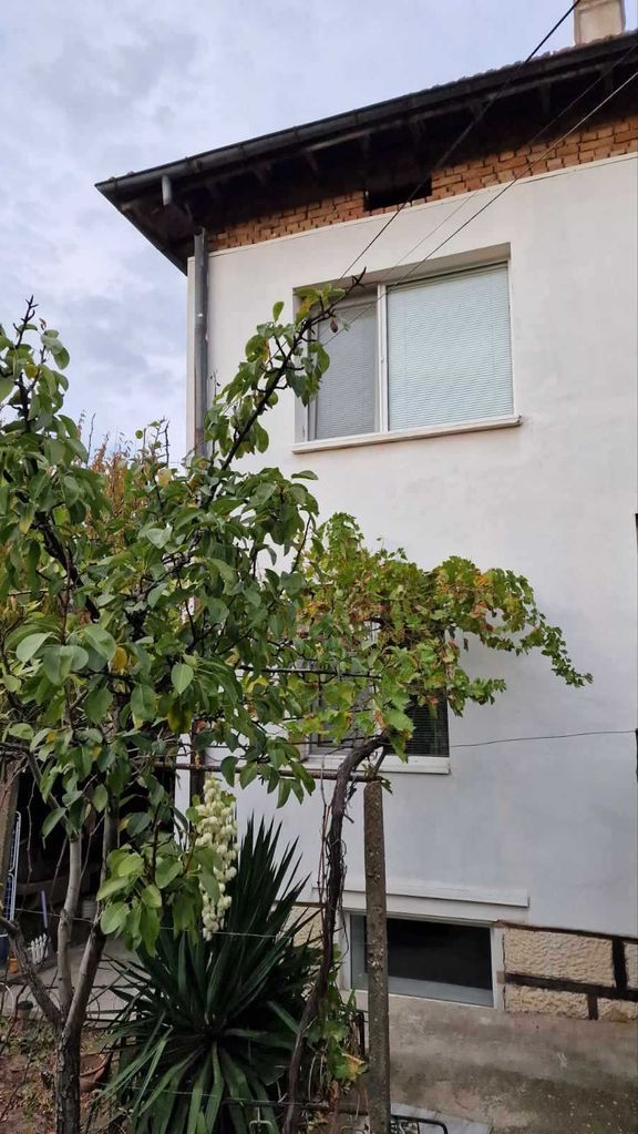 Продава се Къща в Разград, Център - 165 кв.м за 742 €/кв.м - Снимка #9
