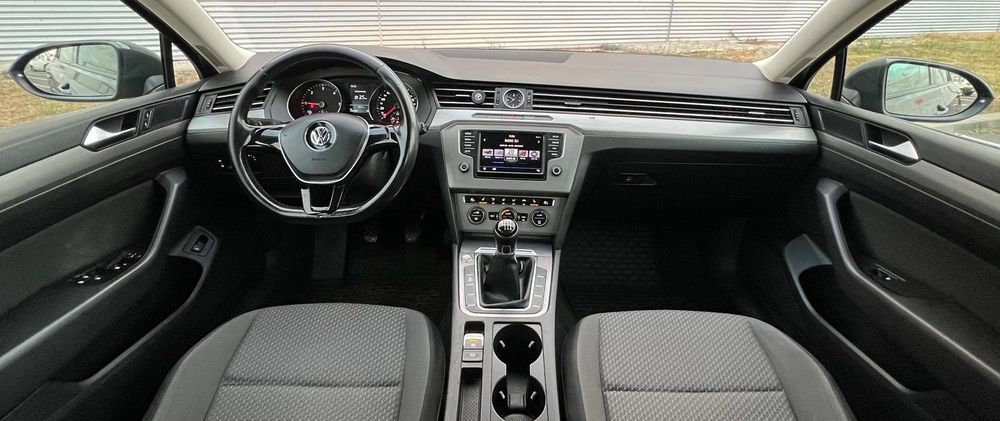 Vand Volkswagen Passat B8 2.0 TDI *LED* fabr 11/2017 impecabila urgent