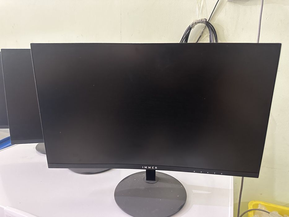 Продается мониторы IMMER размер (24)  10шт