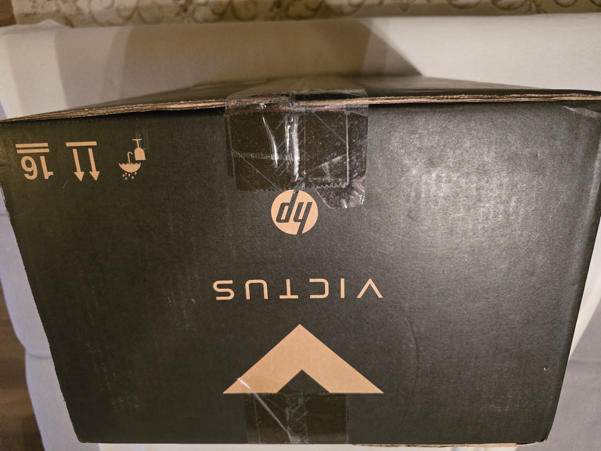 Vând Victus by 15l Gaming Deskop PC.
