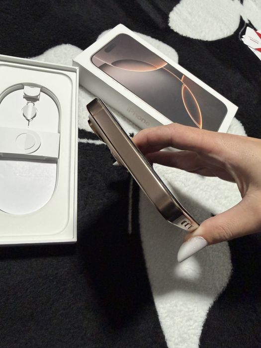 Vand Iphone 16 pro max