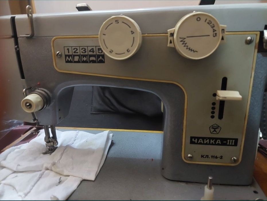Masina de cusut veche