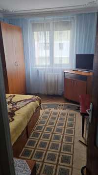 Închiriez apartament 3camere