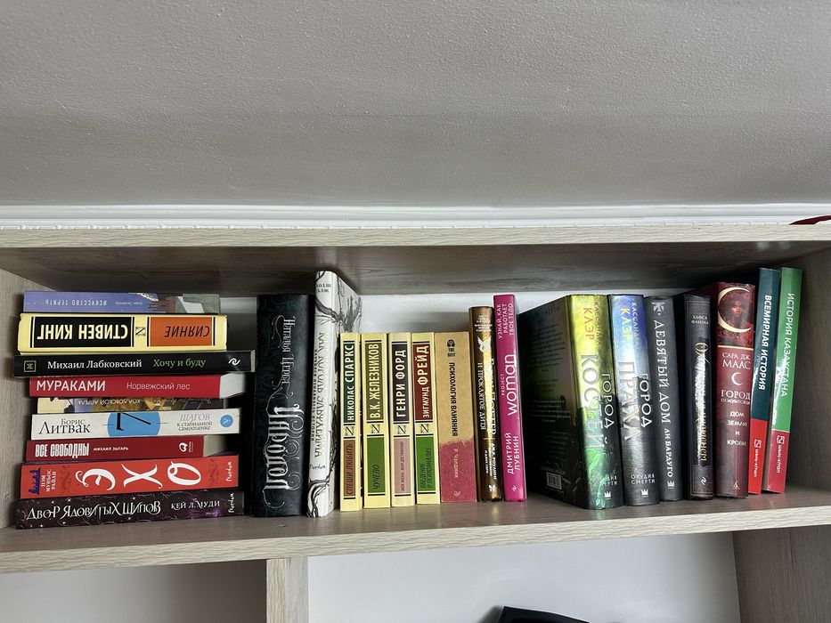 продам книги новые