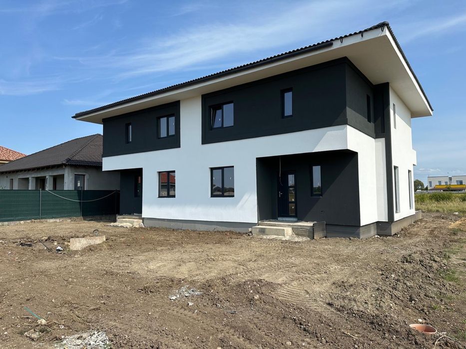 Duplex de vânzare în comuna Ghiroda, localitatea Giarmata Vii