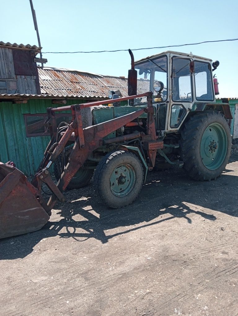 Продам трактор со всеми оборудованиями