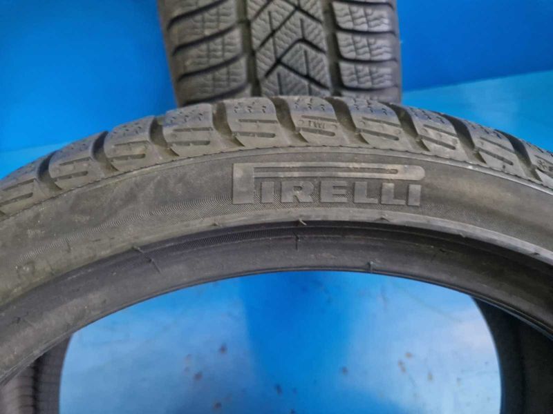 2 Pirelli R18 225/40
зимни гуми DOT0120