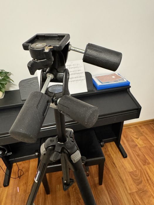 Trepied Manfrotto 190 + cap 141RC – stare bună