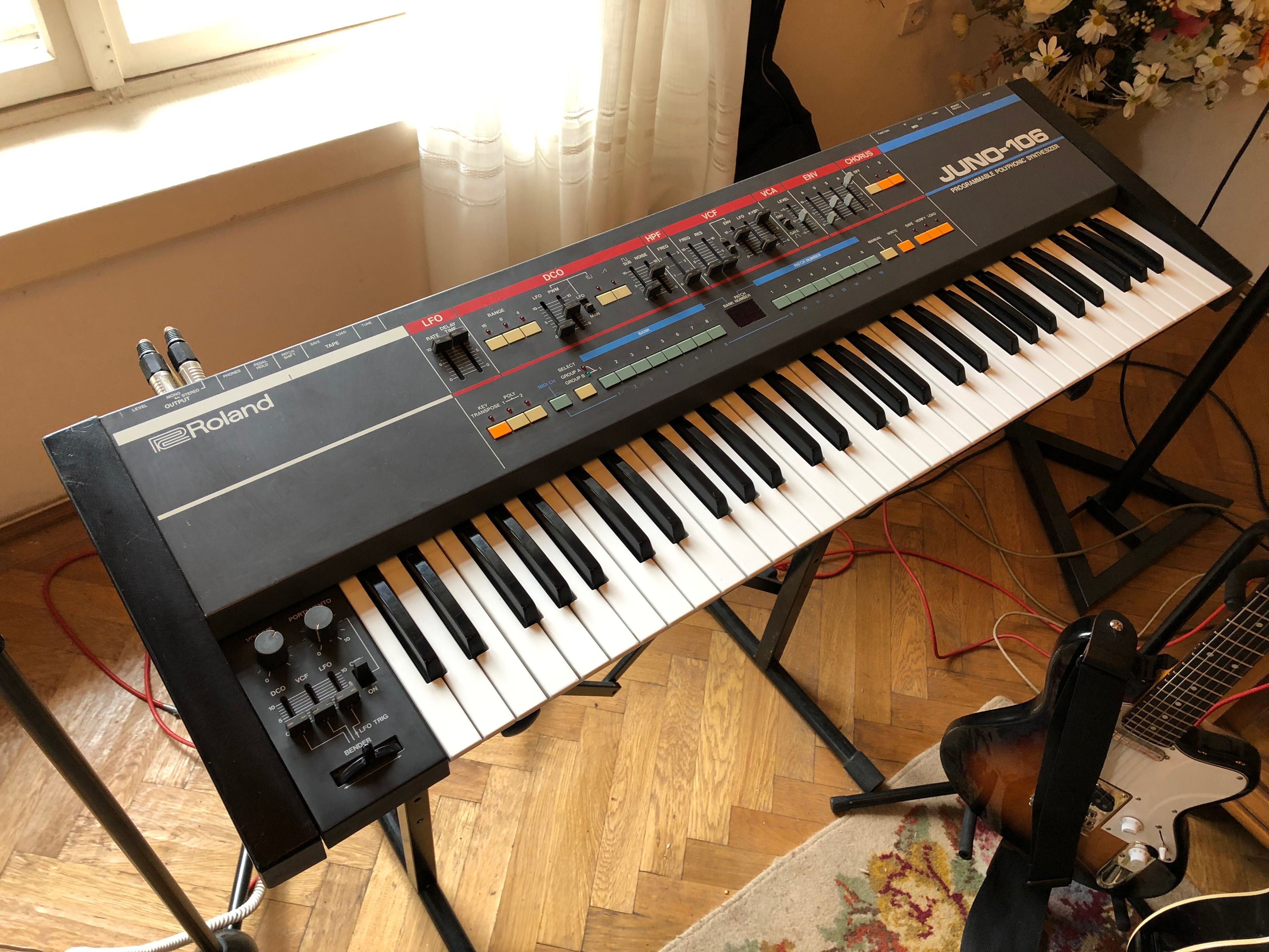 Roland Juno 106 sintetizator polifonic analogic