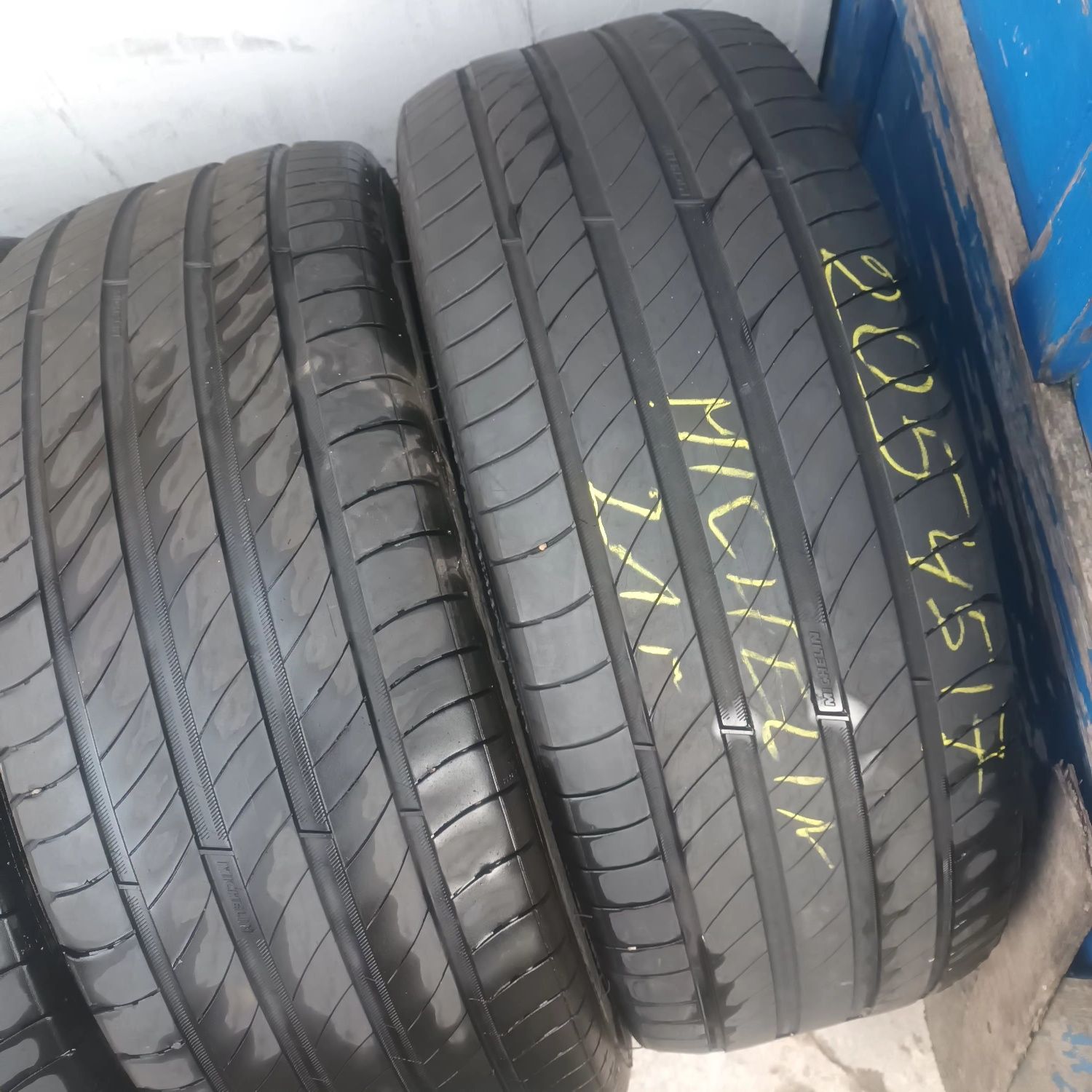 205 45 17 Michelin 2броя летни дот 2021г
