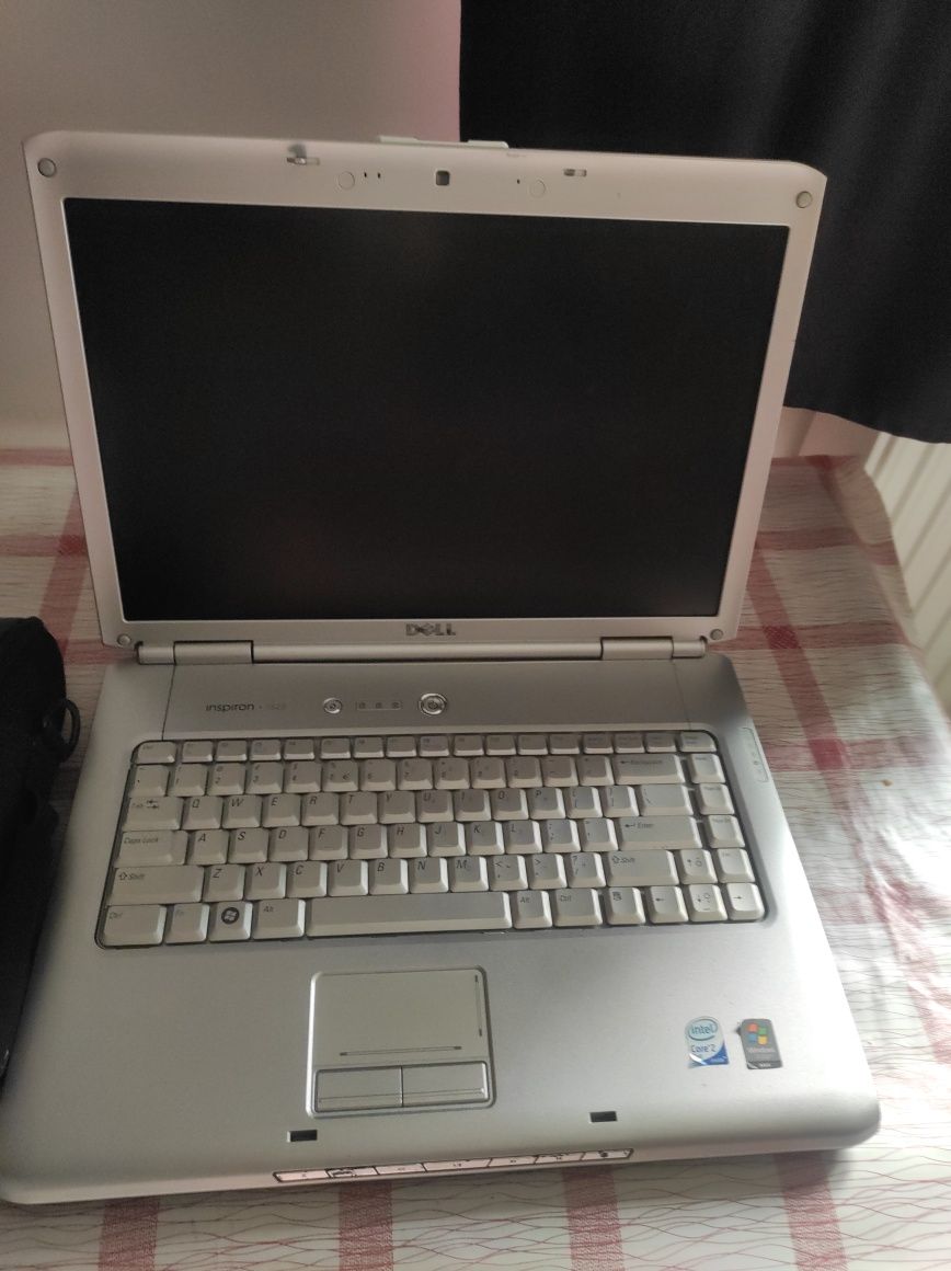 Laptop DOLL alb cu gri
