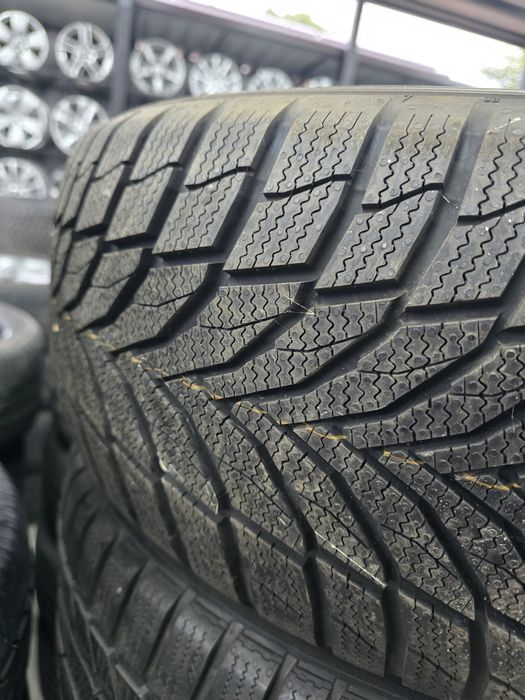 1 Брой НОВА Гума 255/60/17 Nexen