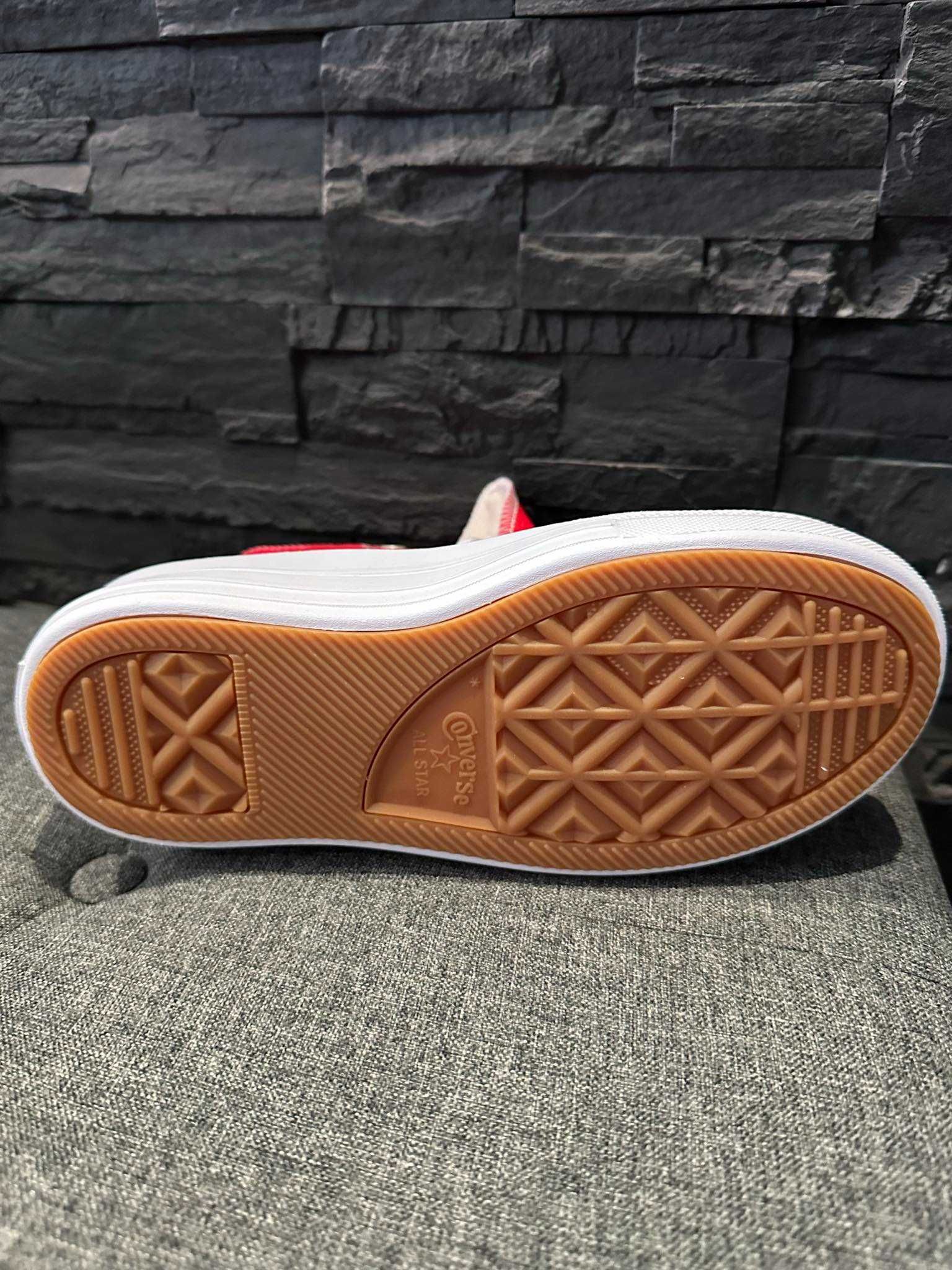 Нови UGG - Велурени чехли Funkette с отворена пета.