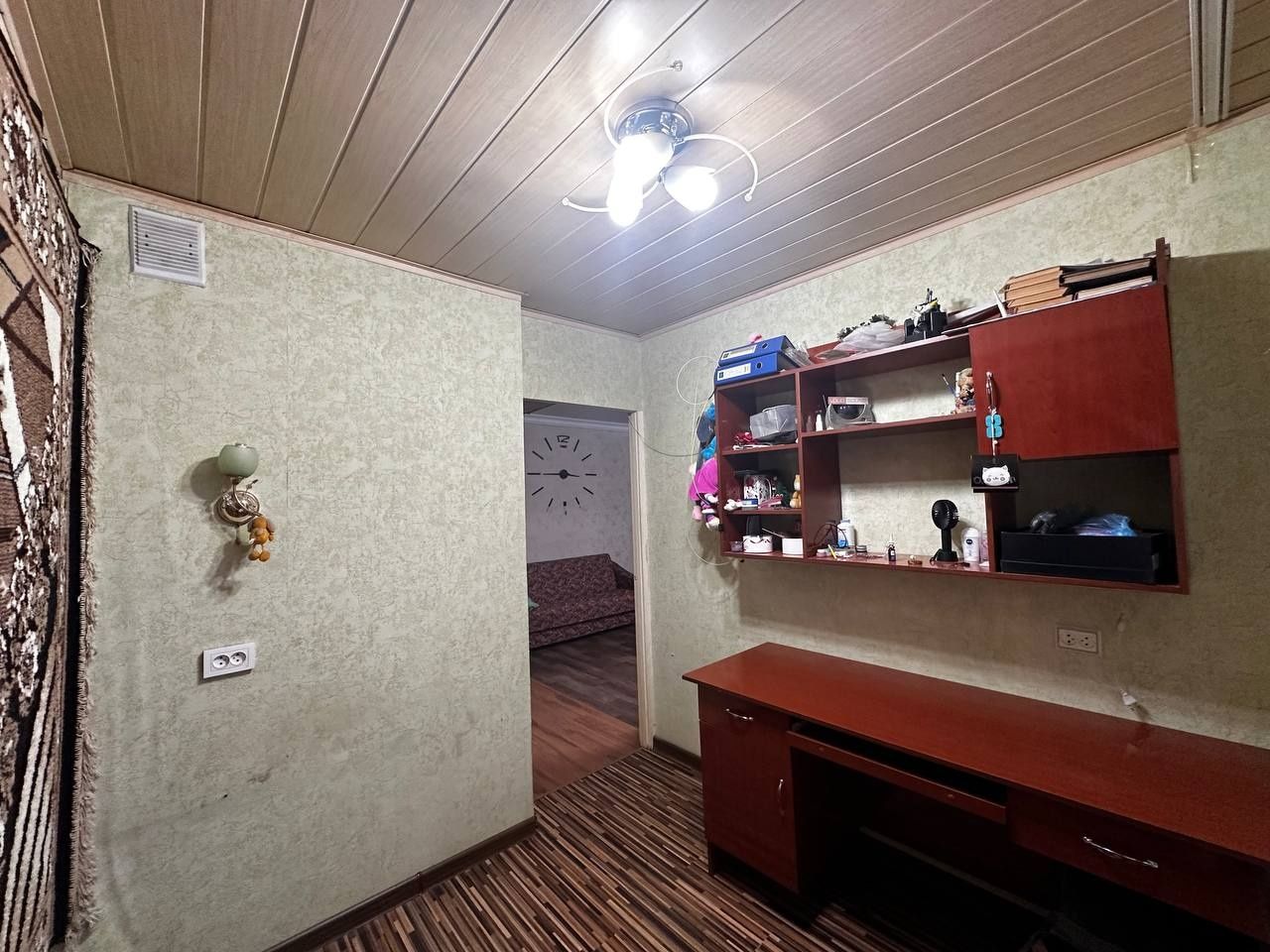 Продаётся 2(3)/2/4 квартира