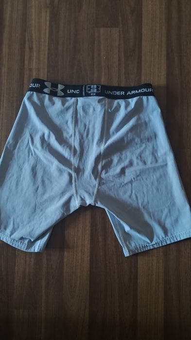 Colanți scurți Under Armour heatgear
