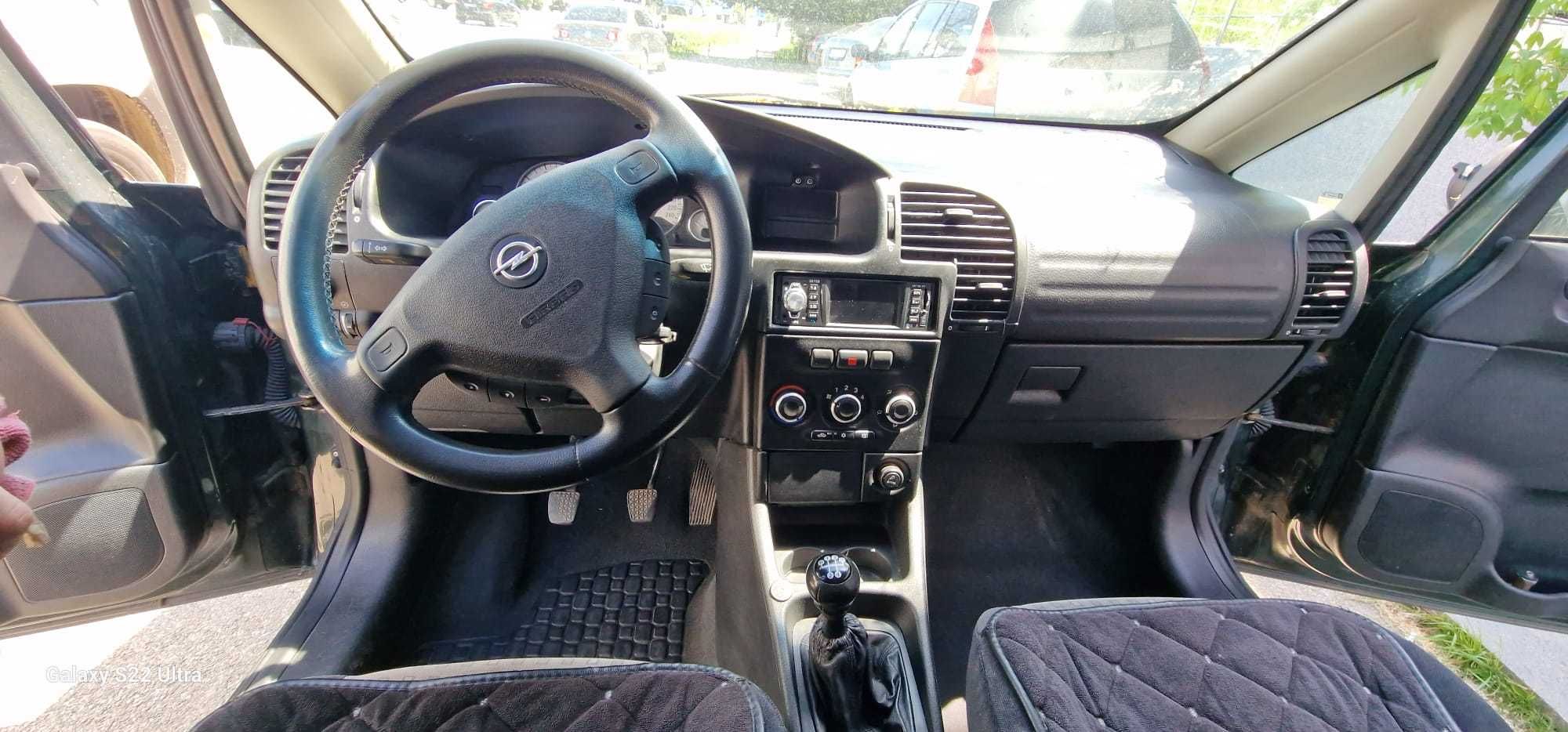 Opel Zafira A  7 locuri