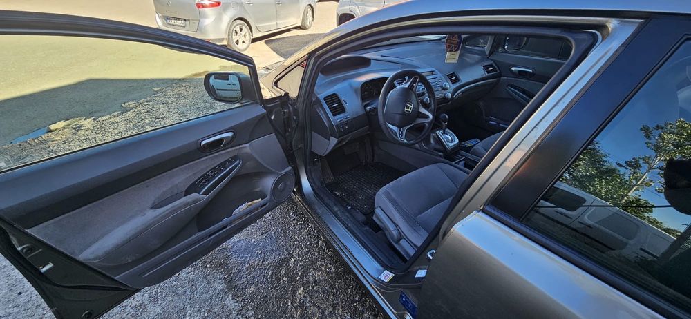 Vând / schimb Honda civic Hybrid