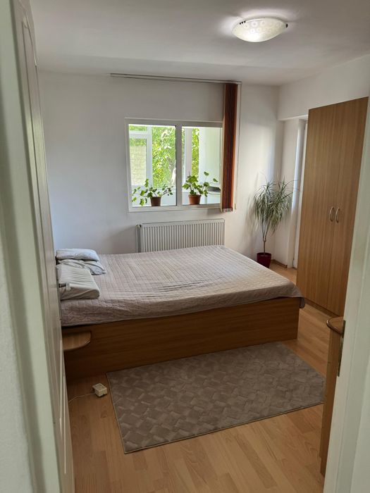 Vând apartament cu 3 camere în Mănăștur