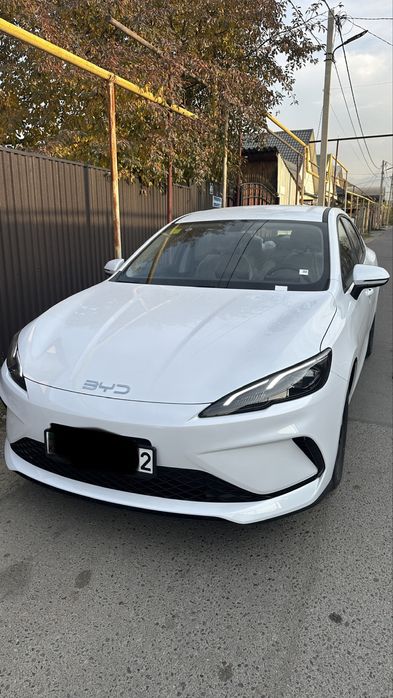 Аренда авто BYD 2025 — гибрид, ежедневная оплата, Алматы