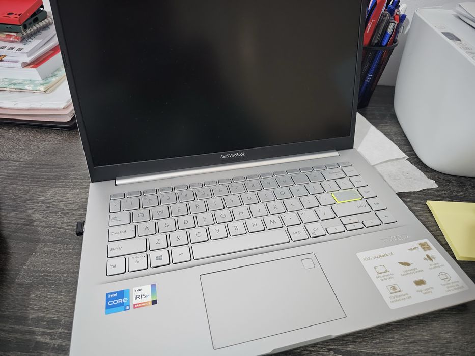Vand laptop AsusVivoBook nou
