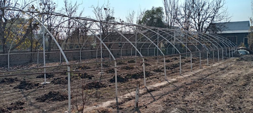 Issiqxona.sotiladi yoki bulib tulashga bervoraman