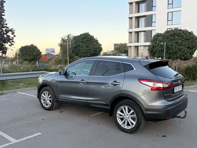 nissan qashqai 2014