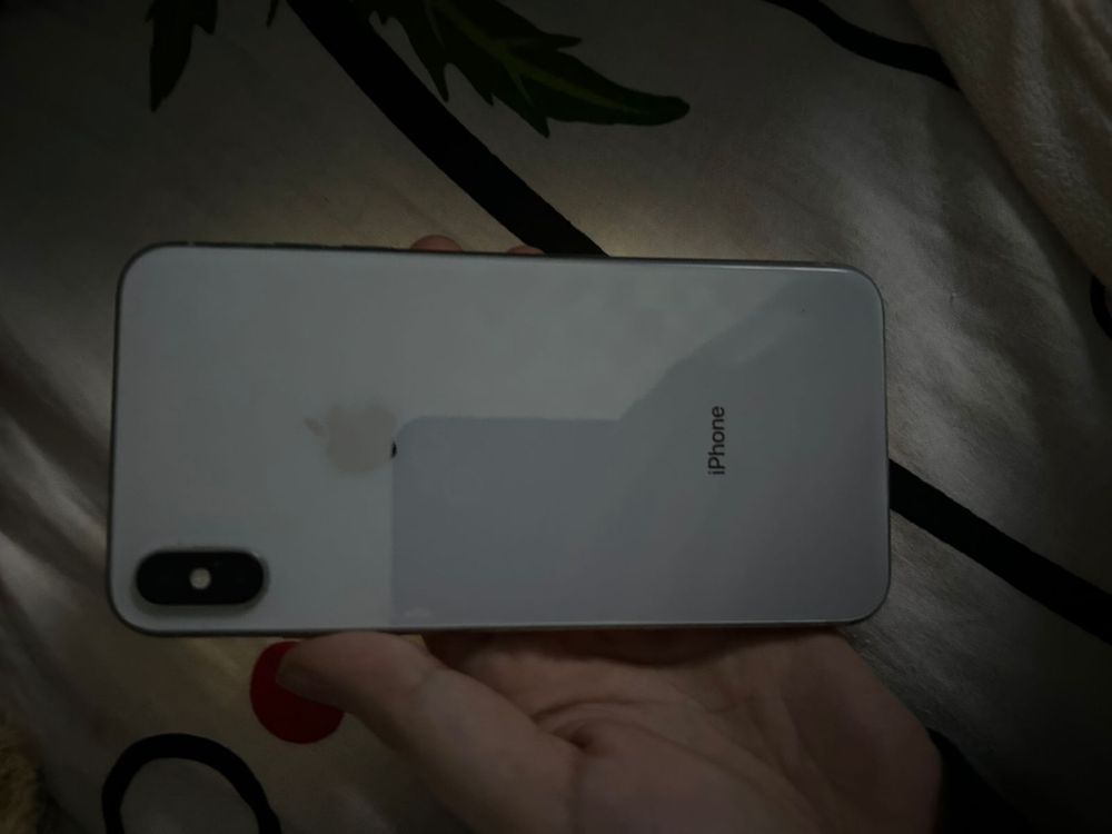 Продается  iphone xs max белого цвета
