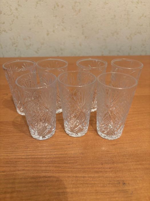 Продам стаканы (маленькие)