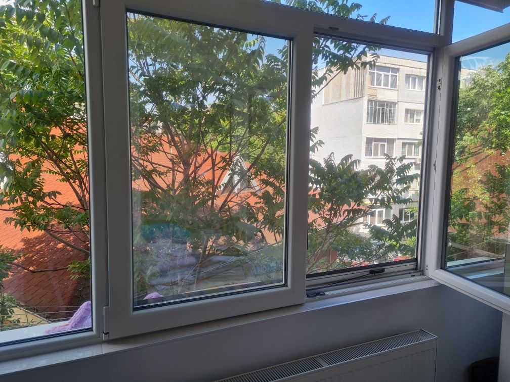 Vând urgent apartament cu 2 camere zona centrala