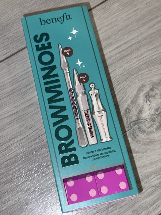 Комплект за вежди от Benefit