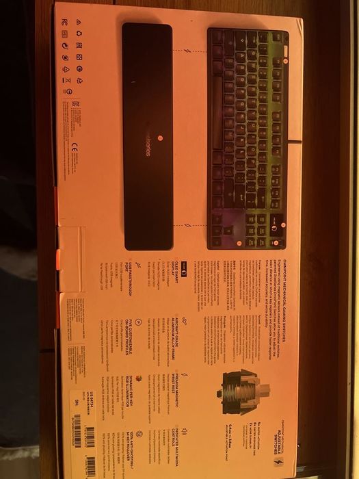 Steelseries Apex Pro TKL Бартер Като нова