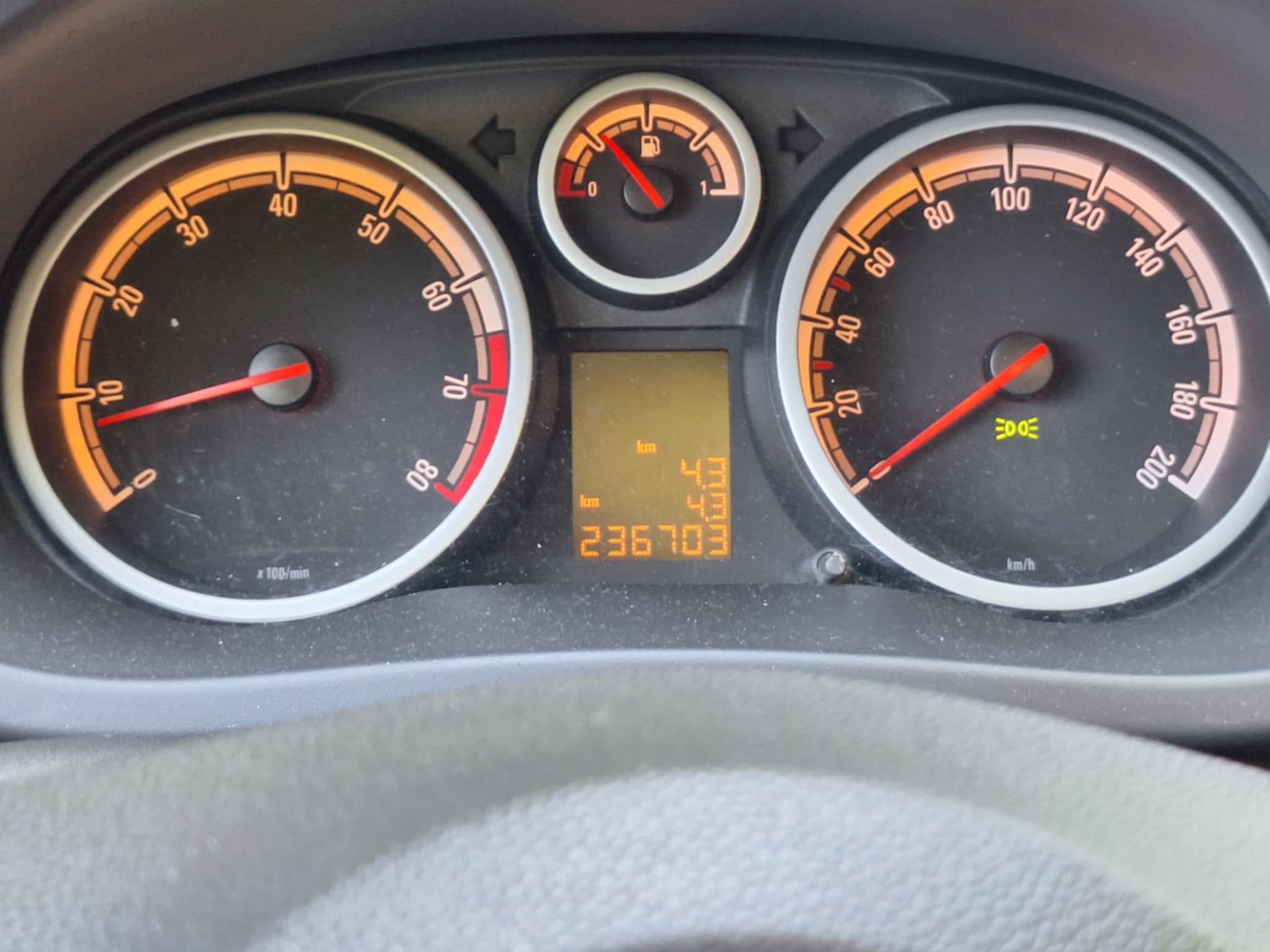 Opel corsa 1.4 90