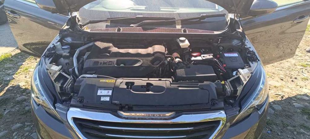 Dezmembrez Peugeot 308sw 2.0 hdi 2015