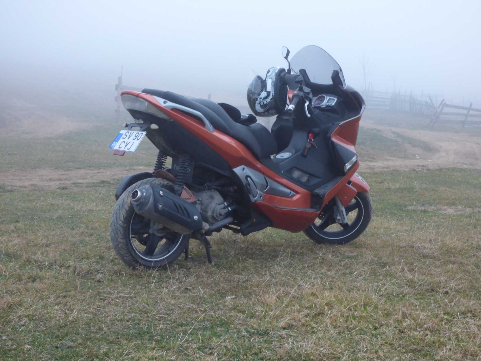 Vand maxiscuter gilera nexus 250