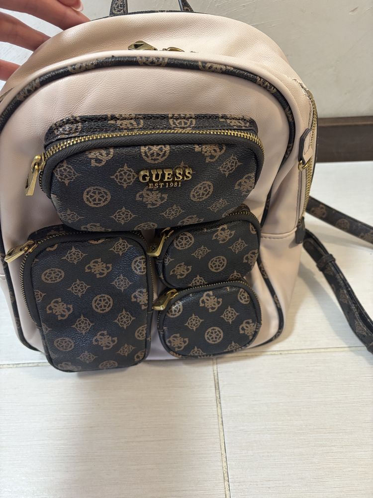 Оригинална раница Guess