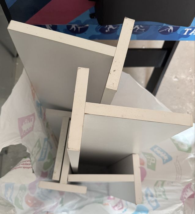 Mobilier birou + decoratiuni - birouri, banci, scaune