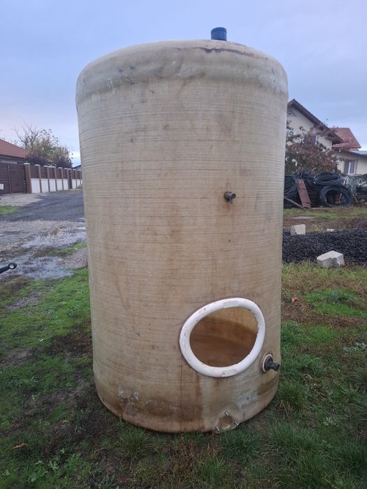 Vând Recipient,Bazin,Butoi,Fosa septice fibră de sticlă