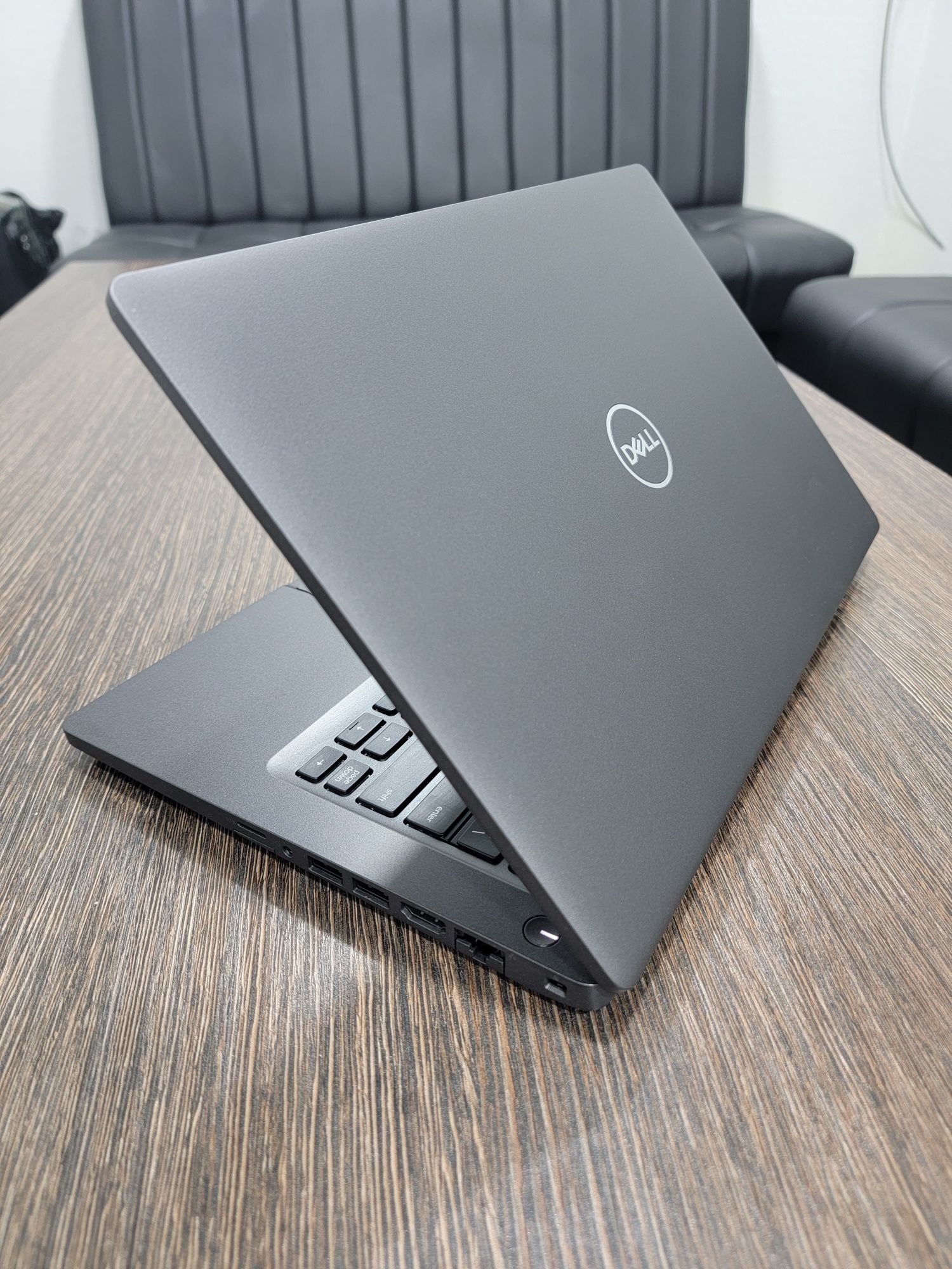 мощный i5, сенсорный ультрабук Dell Latitude 5400, как новый