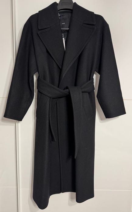 Вълнено палто Mango