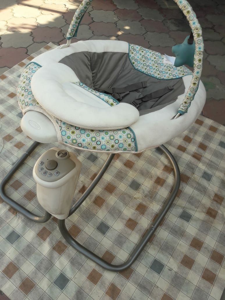 Электронные детские качели Graco Sweet Snuggle LX