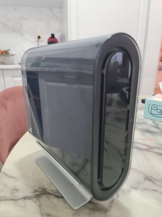 Sistem Desktop PC Dell Studio Hybrid + monitor