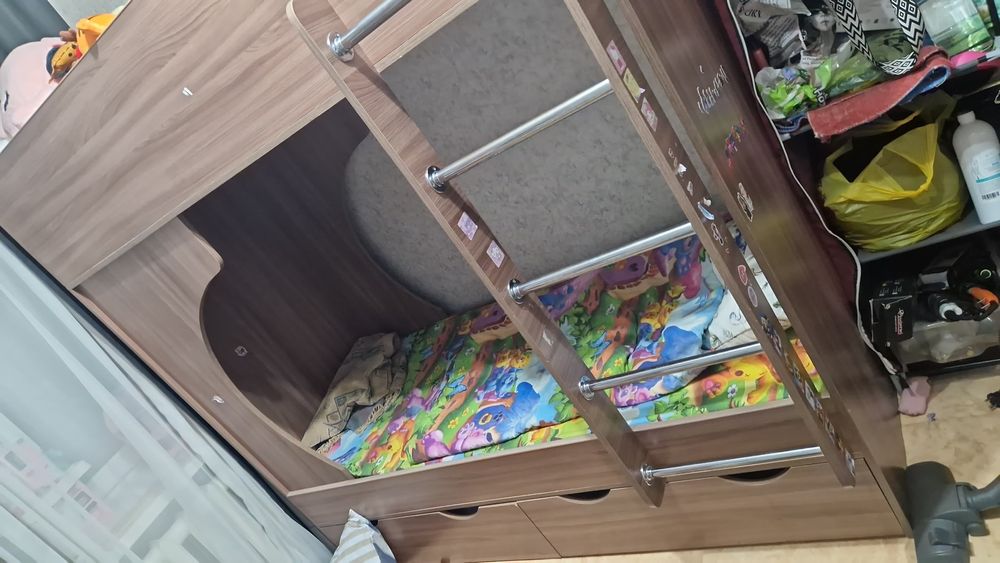 Продам кровать 2яруса