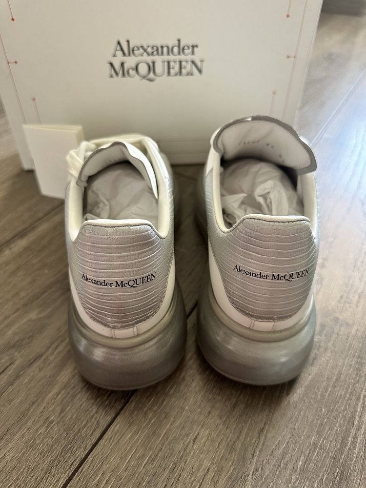 Сникърси Alexander McQeen